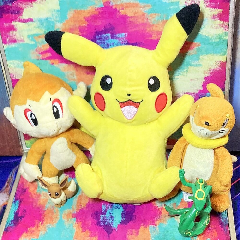 POKEMON TOYS LOT MIXED COLLECTIBLE TOY LOT - PIKACHU , EEVEE , RAYQUAZA + MORE